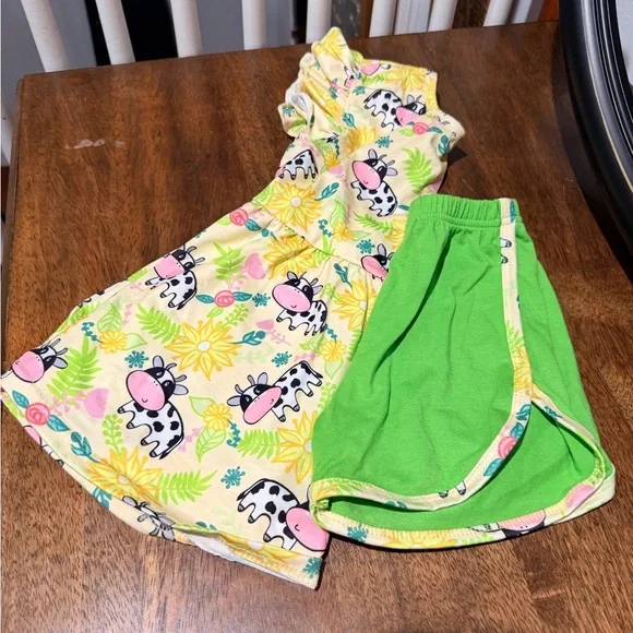 Boutique Yellow Cow Print Toddler top with Green Bloom Shorts - Picture 3 of 6